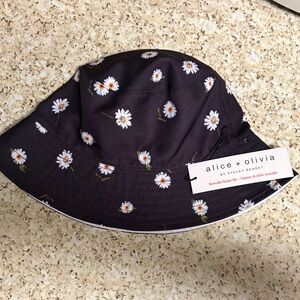 Alice + Olivia Woman’s Floral Bucket Hat - Black
